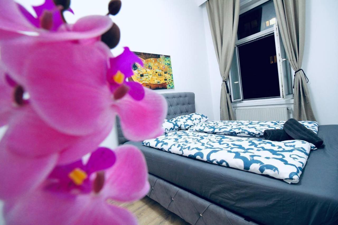 Modern Double Room Js A เวียนนา ภายนอก รูปภาพ