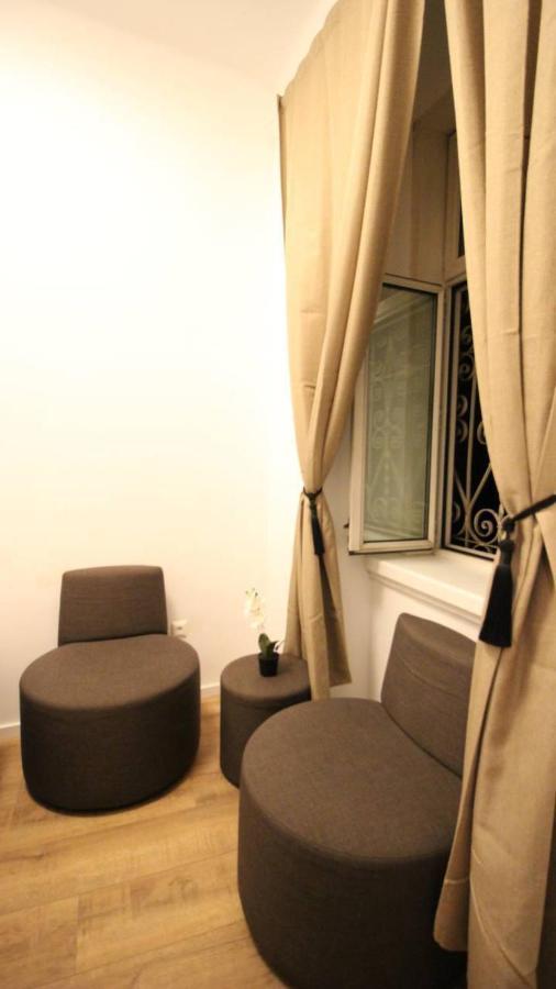 Modern Double Room Js A เวียนนา ภายนอก รูปภาพ