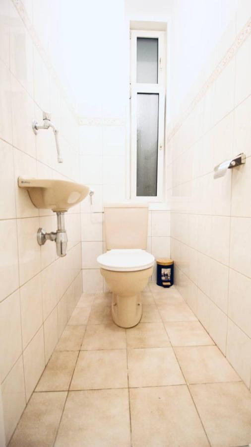 Modern Double Room Js A เวียนนา ภายนอก รูปภาพ
